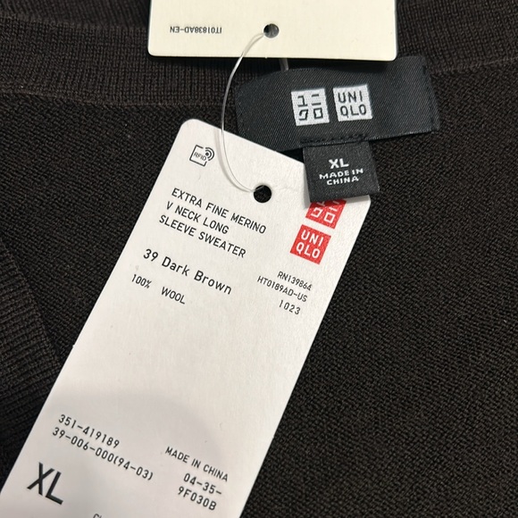 Men’s Uniqlo v-neck merino 4 colors XL - Picture 4 of 9